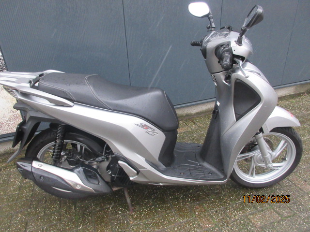 Honda - SH150  - €2750,00